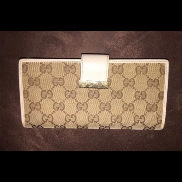 Gucci Monogram Wallet - Picture 2 of 11